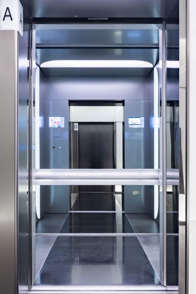 آسانسور هيدروليکي چه مزايايي دارد؟